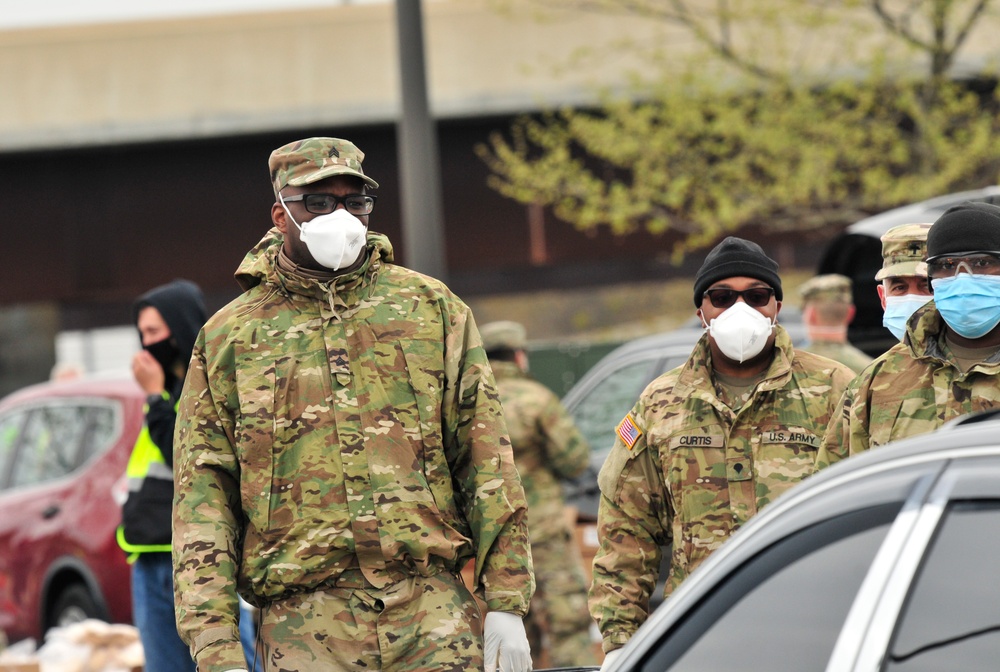 Delaware National Guard assists Food Bank of Delaware