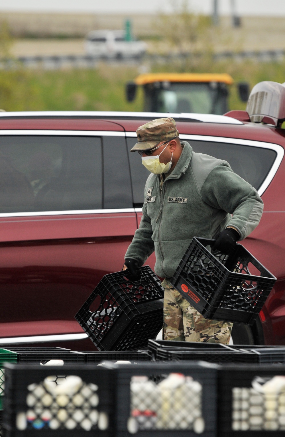 Delaware National Guard assists Food Bank of Delaware