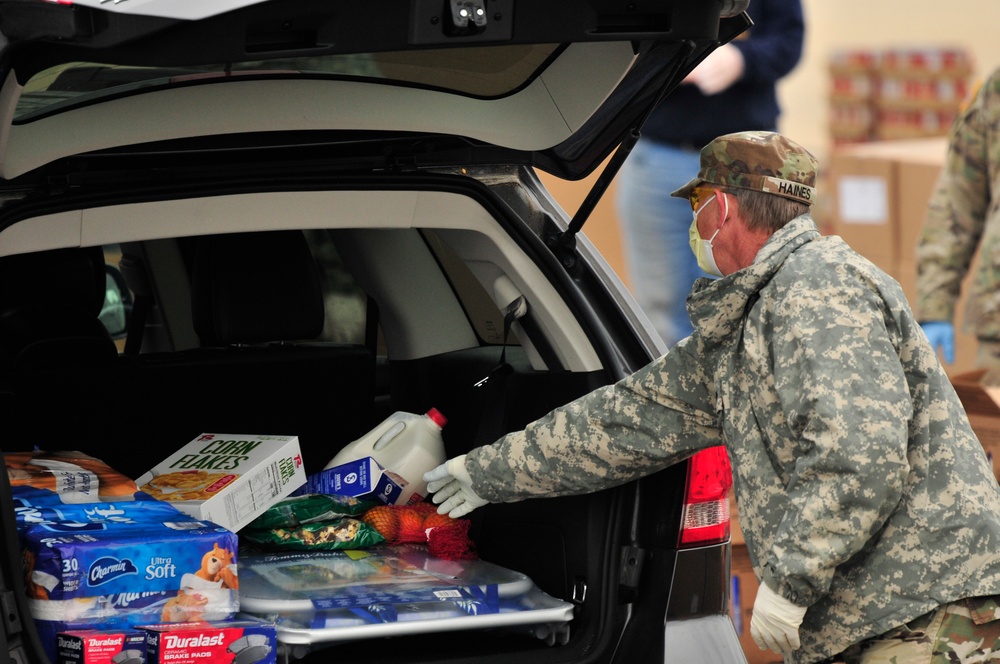 Delaware National Guard assists Food Bank of Delaware