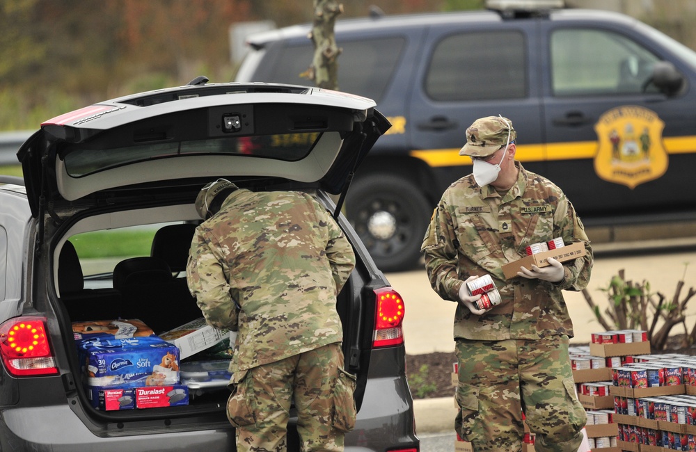 Delaware National Guard assists Food Bank of Delaware