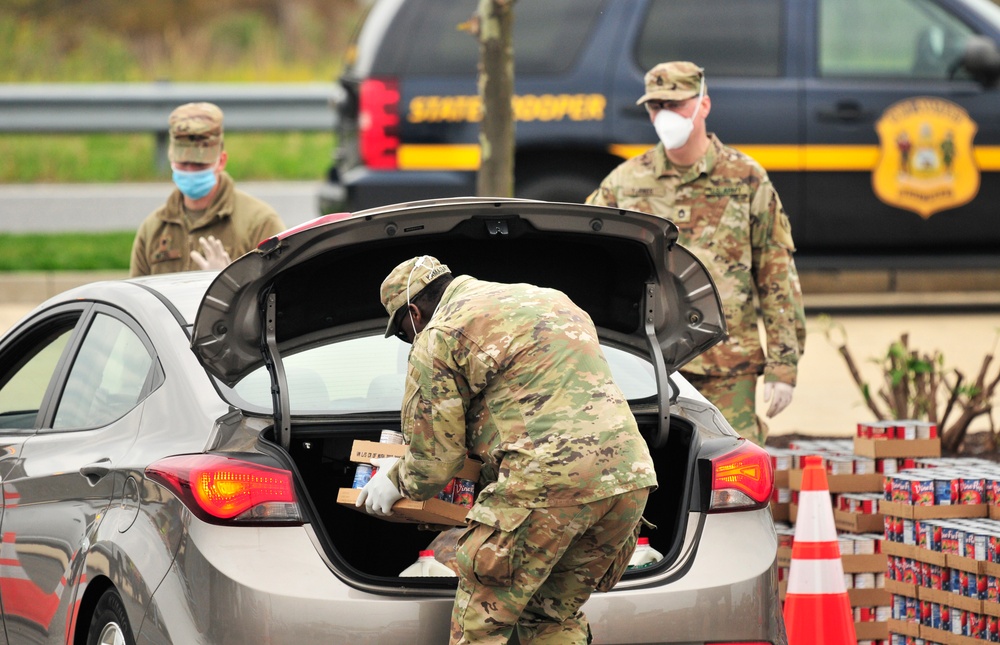 Delaware National Guard assists Food Bank of Delaware