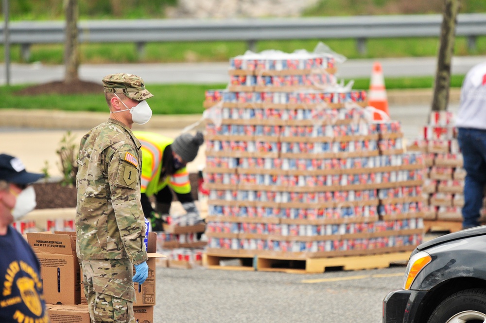 Delaware National Guard assists Food Bank of Delaware