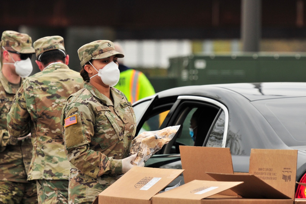 Delaware National Guard assists Food Bank of Delaware