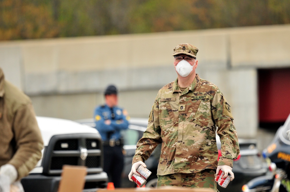 Delaware National Guard assists Food Bank of Delaware