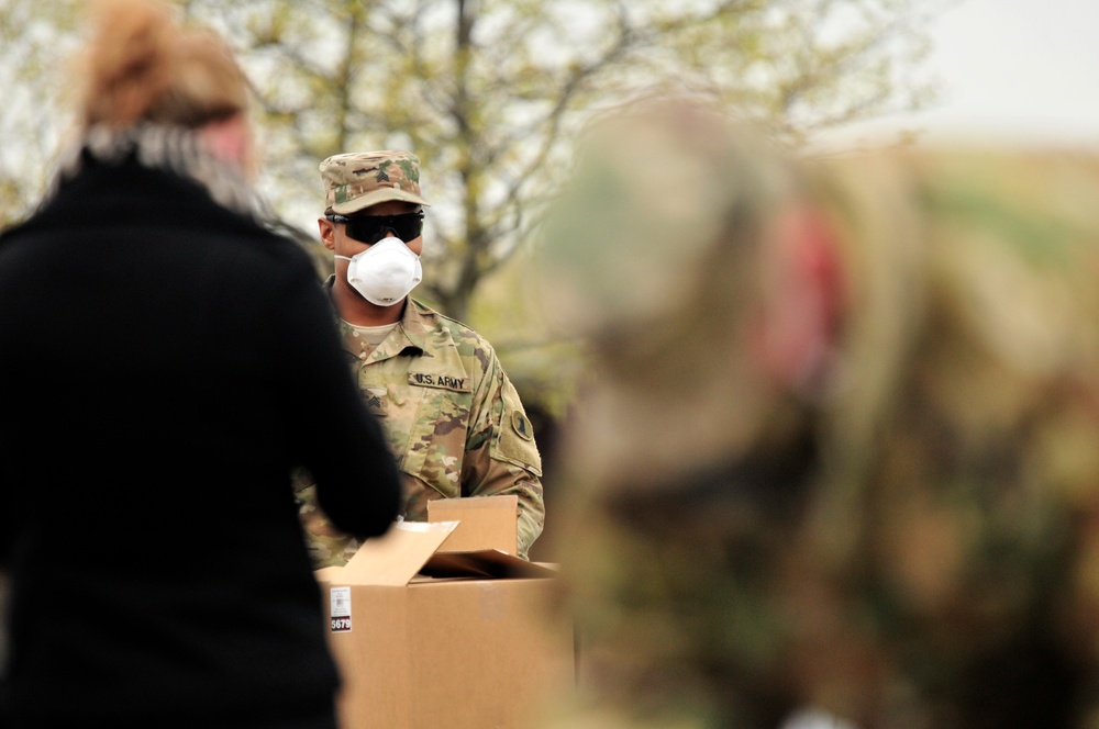 Delaware National Guard assists Food Bank of Delaware