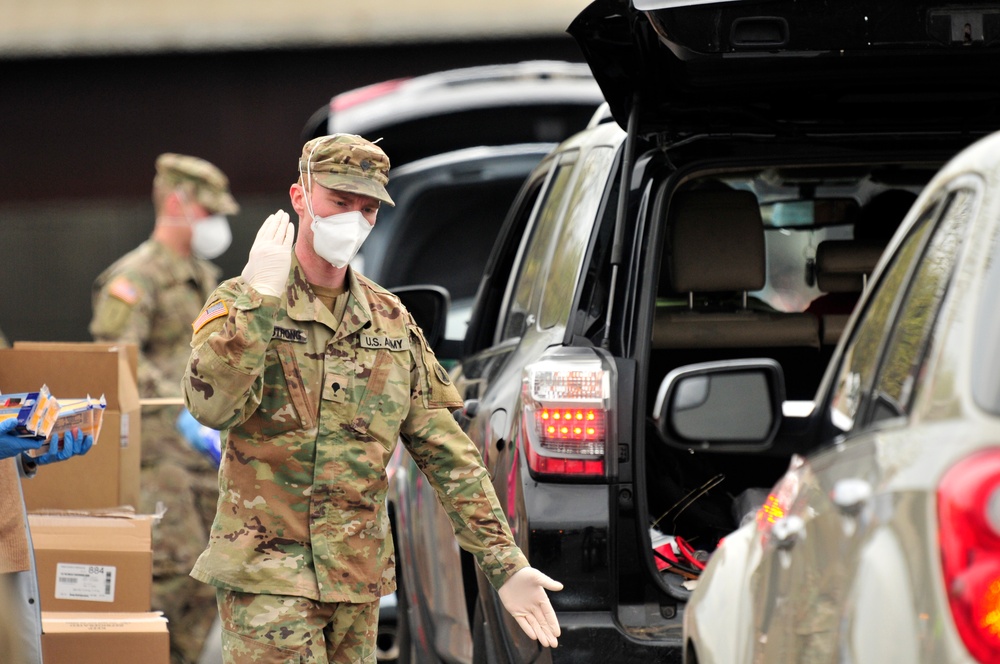 Delaware National Guard assists Food Bank of Delaware