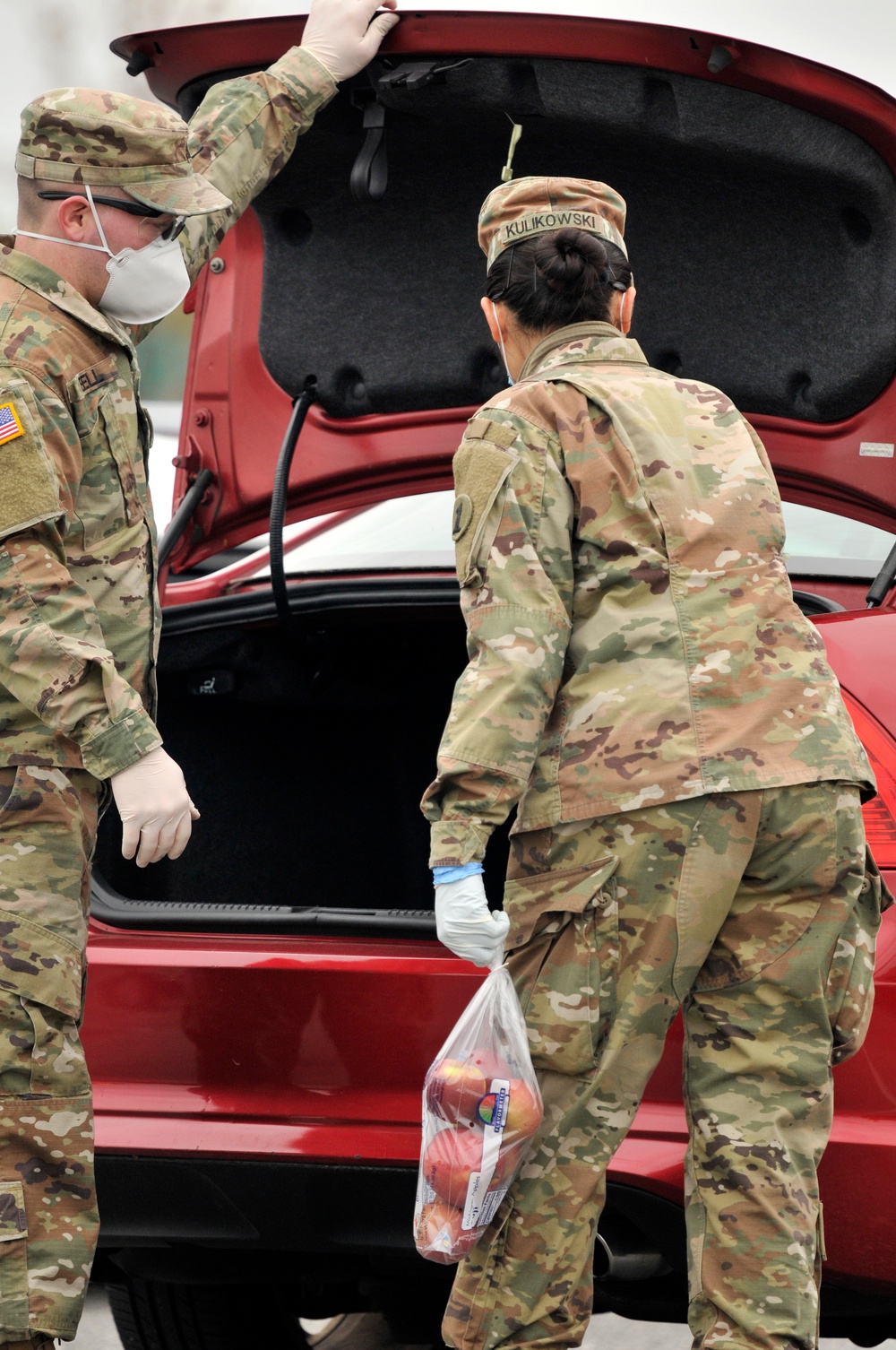 Delaware National Guard assists Food Bank of Delaware