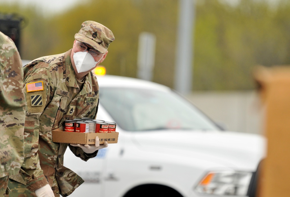 Delaware National Guard assists Food Bank of Delaware