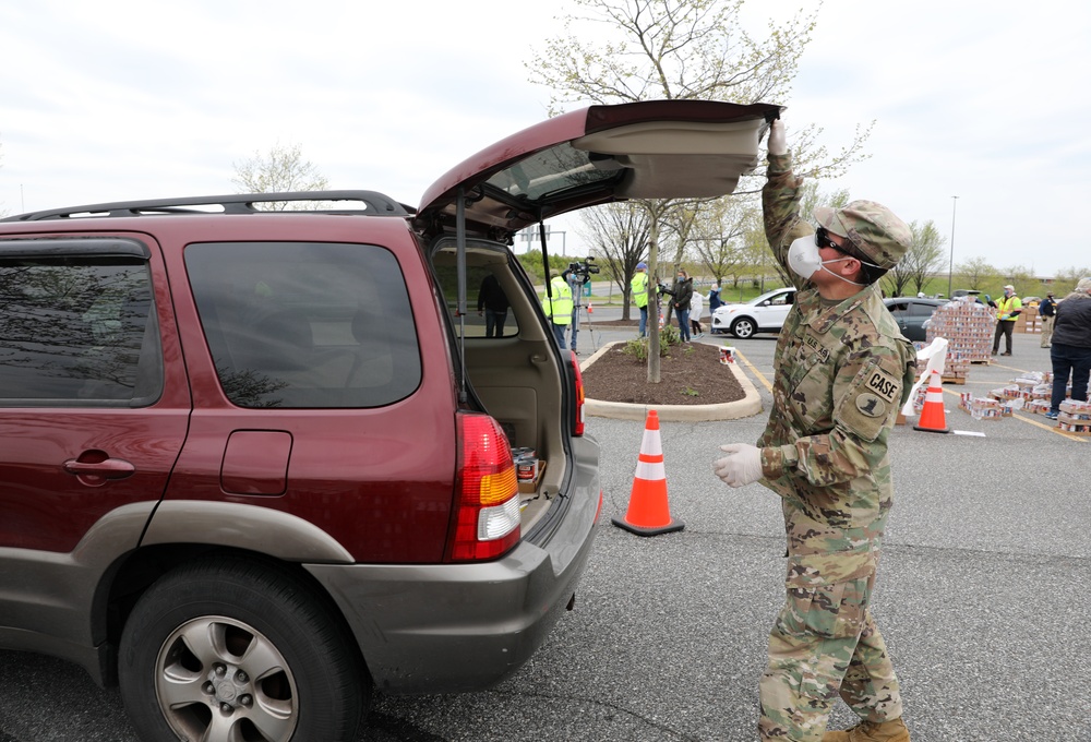 Delaware National Guard assists Food Bank of Delaware