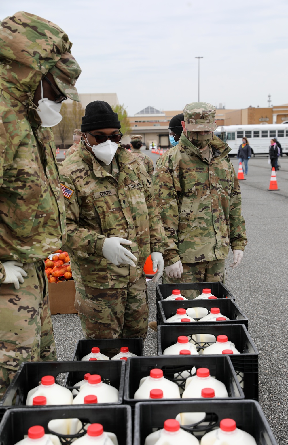 Delaware National Guard assists Food Bank of Delaware