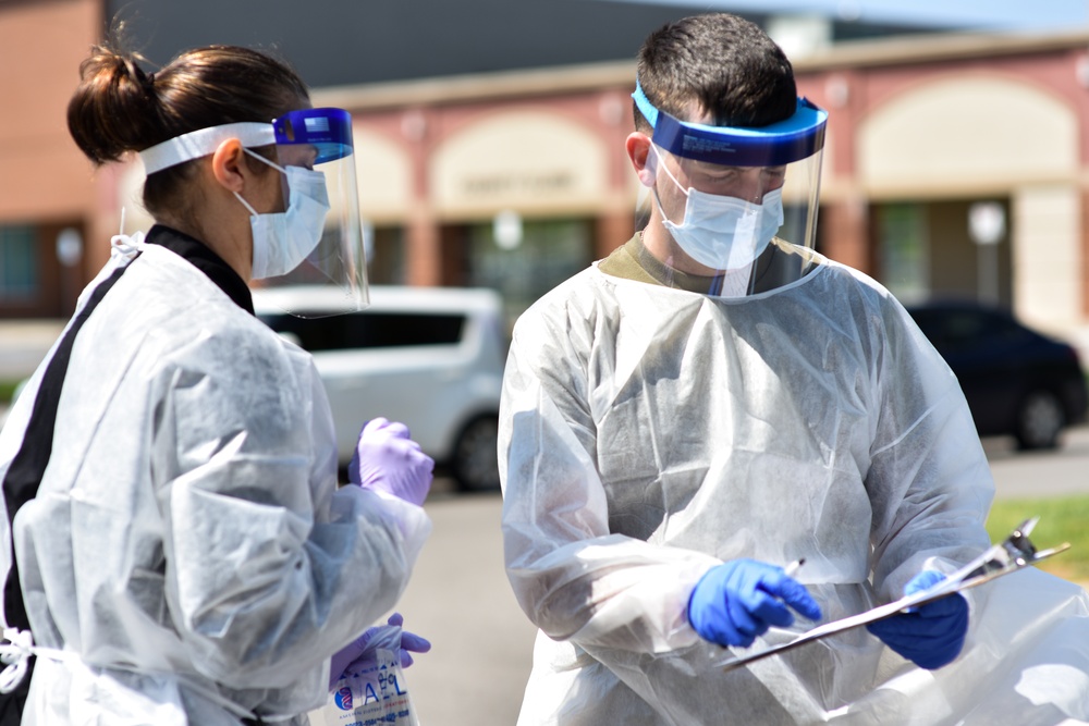 Tennessee National Guard Conducts COVID-19 Testing in Montgomery County