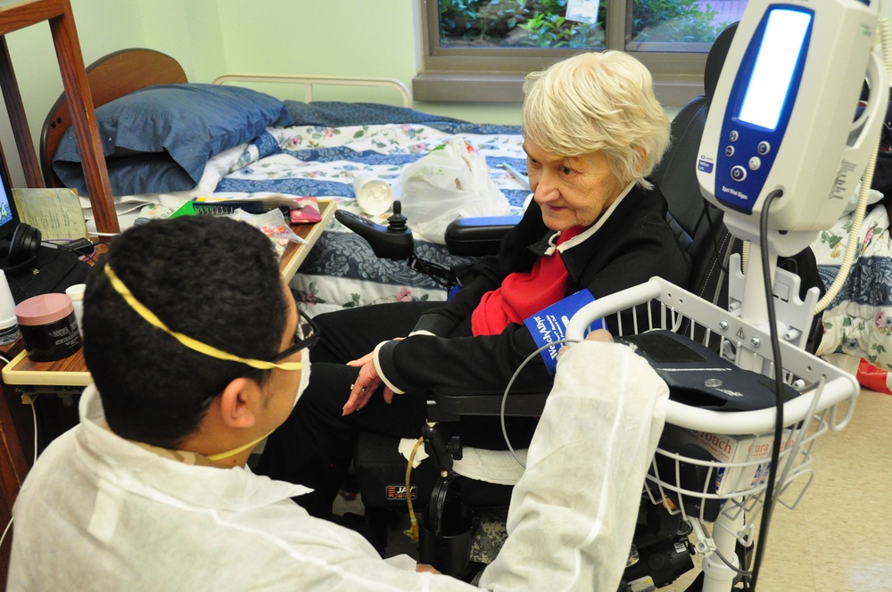 New Jersey National Guard medics and support staff deploy to New Jersey Veterans Memorial Home at Menlo Park