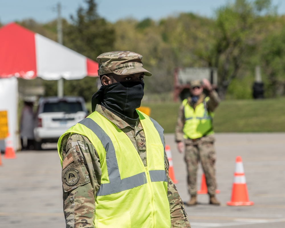 Ky. Air Guard members support COVID-19 testing stations