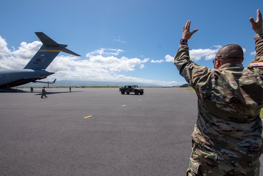 Hawaii National Guard airlift humvees to Maui in support of COVID-19 response