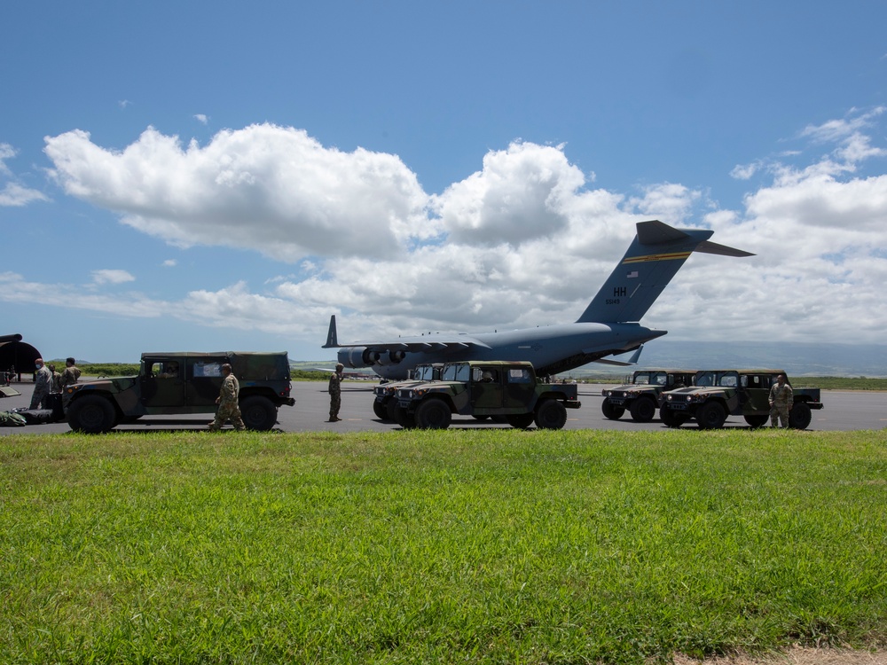 Hawaii National Guard airlift humvees to Maui in support of COVID-19 response