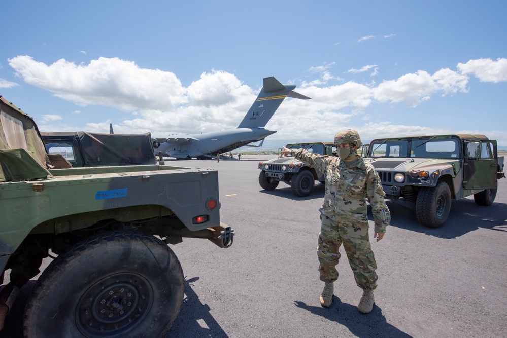 Hawaii National Guard airlift humvees to Maui in support of COVID-19 response