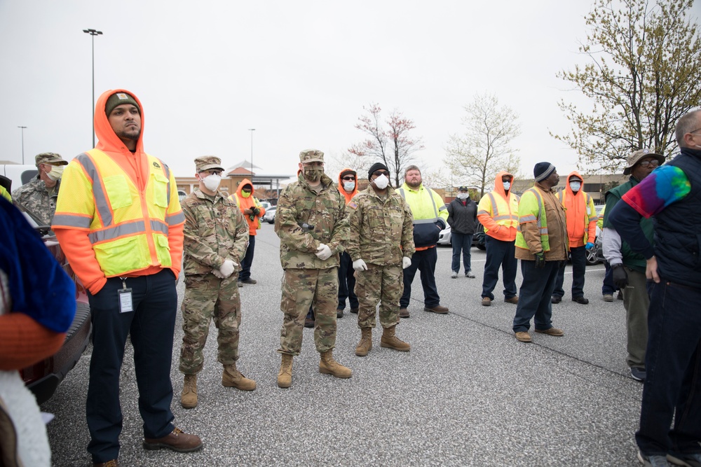 Delaware National Guard assists Food Bank of Delaware