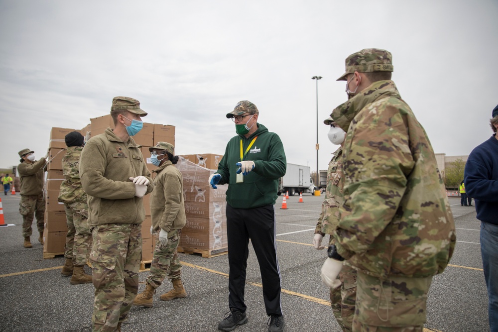 Delaware National Guard assists Food Bank of Delaware