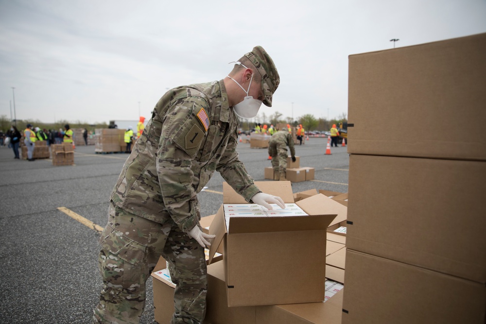 Delaware National Guard assists Food Bank of Delaware