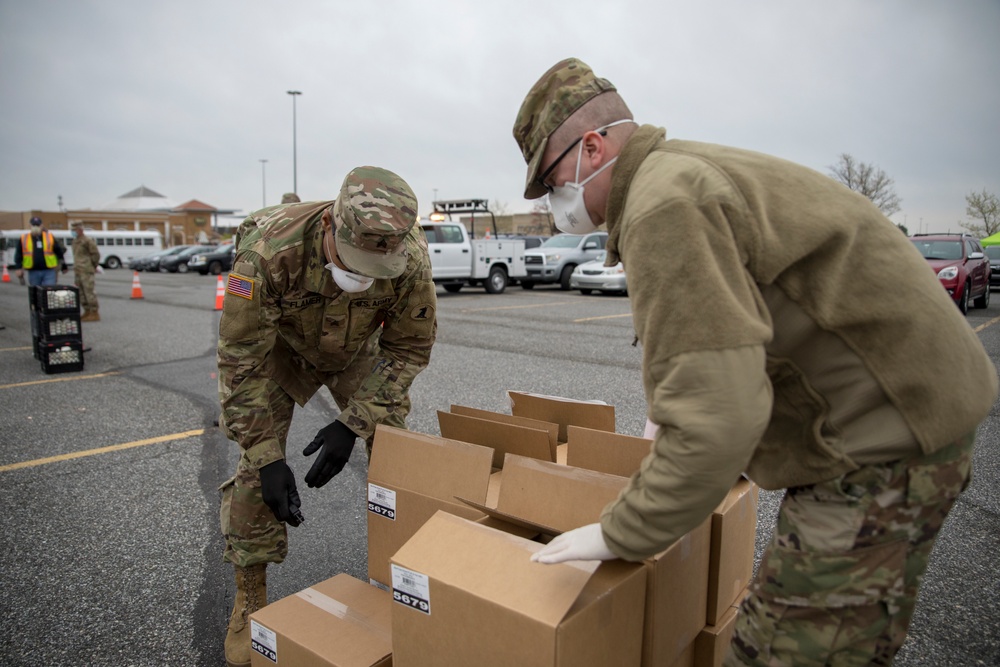 Delaware National Guard assists Food Bank of Delaware