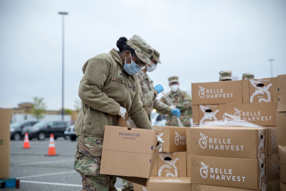 Delaware National Guard assists Food Bank of Delaware