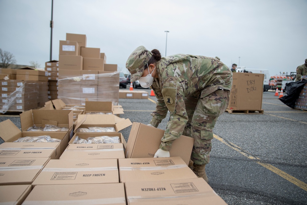 Delaware National Guard assists Food Bank of Delaware