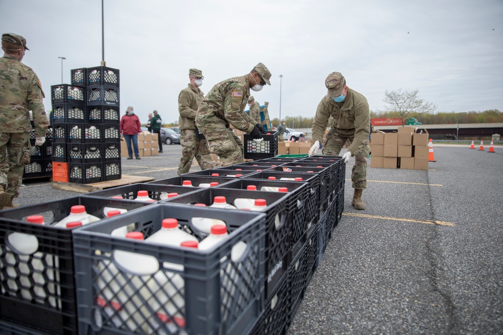 Delaware National Guard assists Food Bank of Delaware