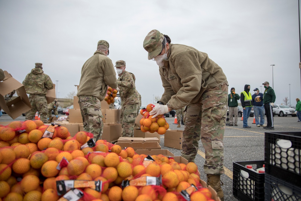 Delaware National Guard assists Food Bank of Delaware