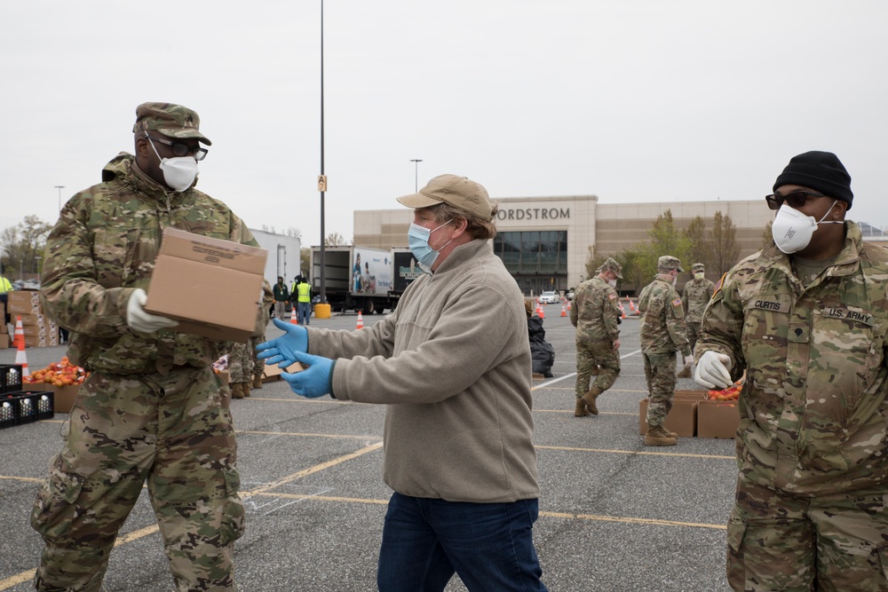 Delaware National Guard assists Food Bank of Delaware