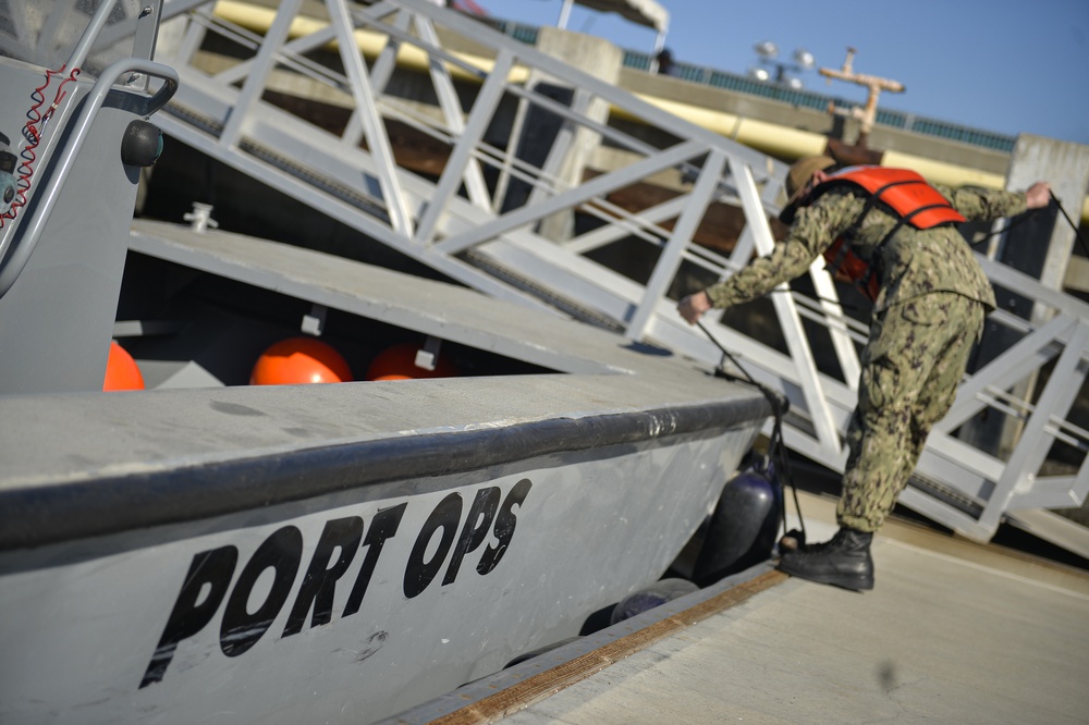 NBSD Port Ops Keeps the Pacific Fleet Moving