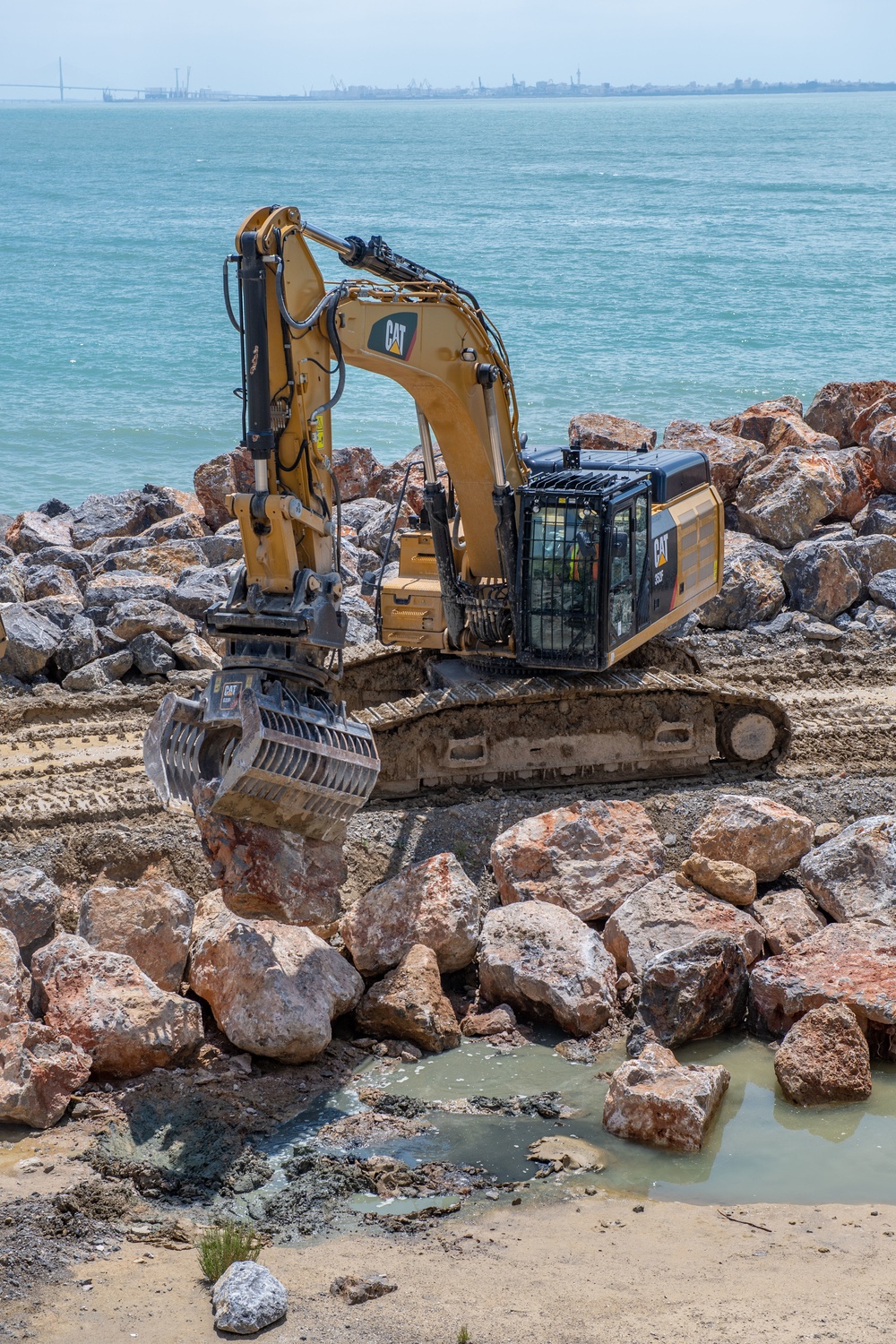 NMCB 1 continues Cliff Erosion Prevention Project on Naval Station Rota