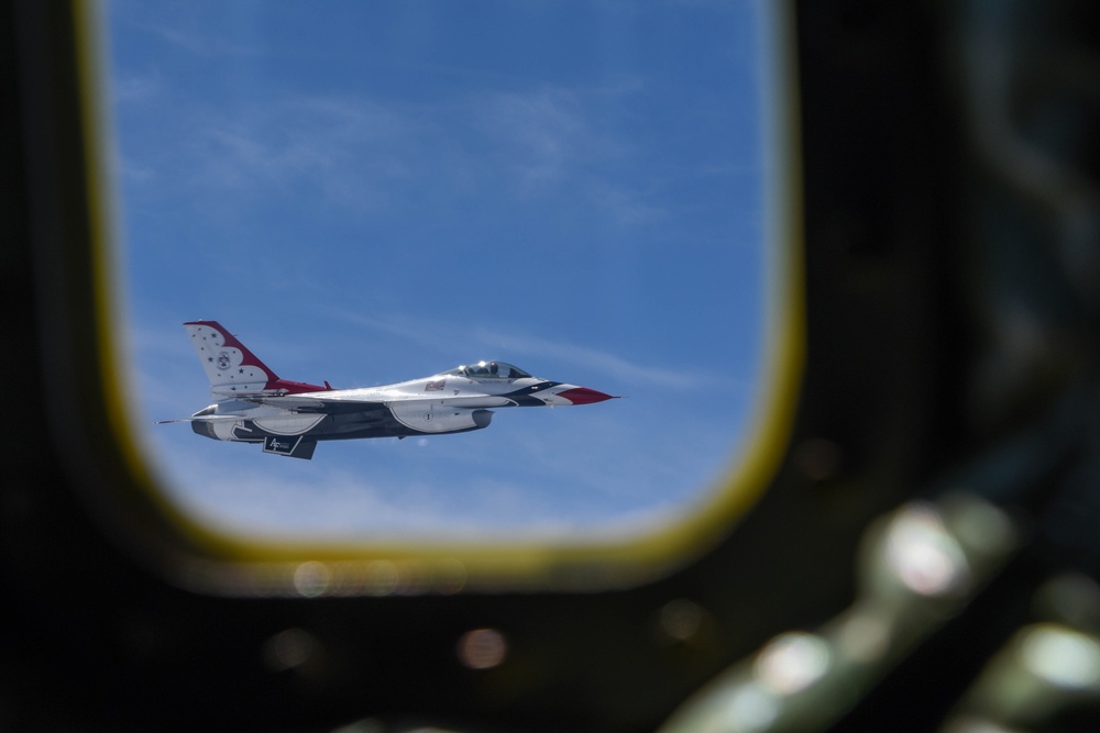 Team McConnell Refuels Thunderbirds