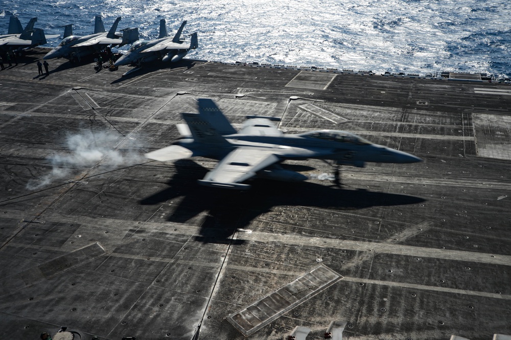 USS Harry S. Truman (CVN 75) transits the Atlantic Ocean