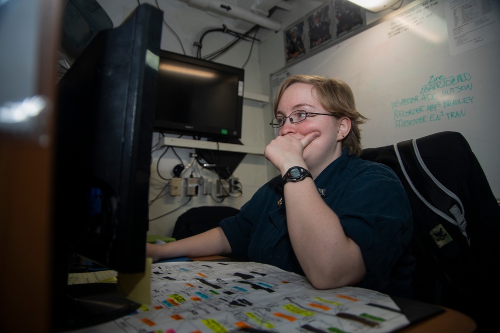 USS Harry S. Truman (CVN 75) transits the Atlantic Ocean