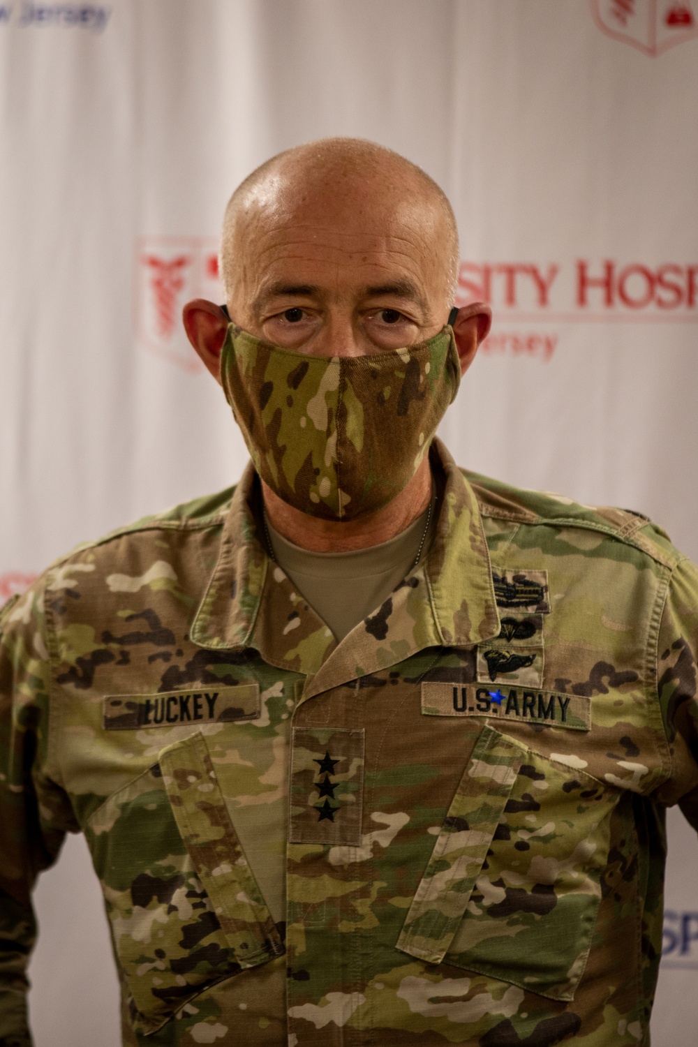 Lieutenant General Charles D. Luckey visits University Hospital, Newark, NJ