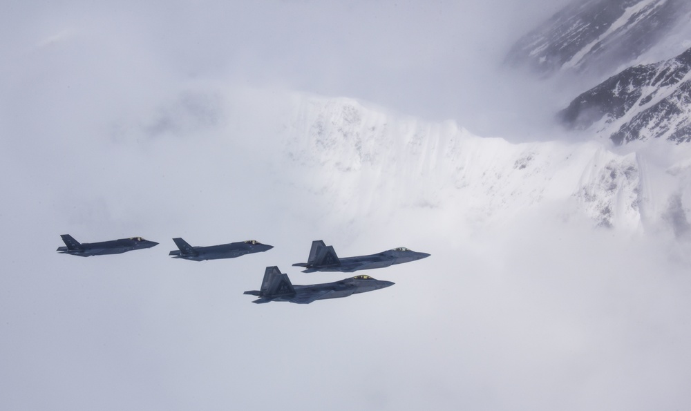 F-35s join Alaskan airpower team