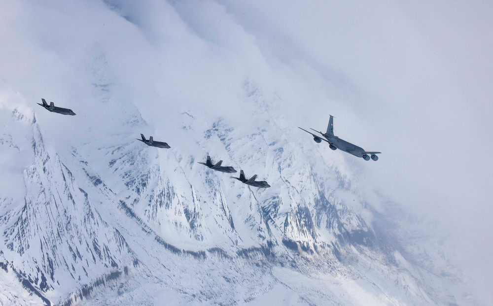 F-35s join Alaskan airpower team