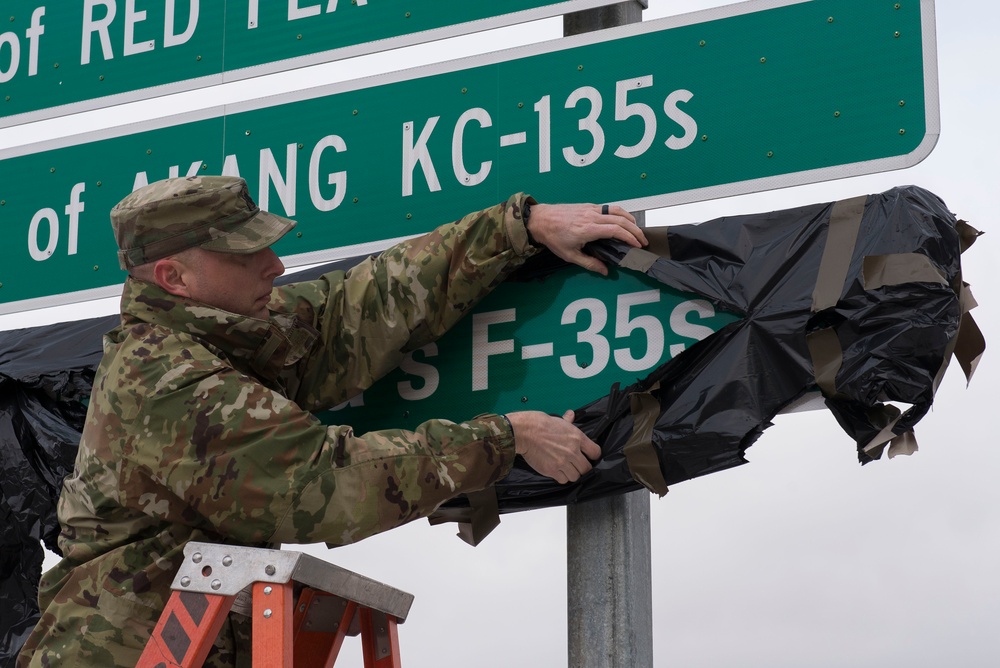 354th FW leadership celebrates F-35 arrival