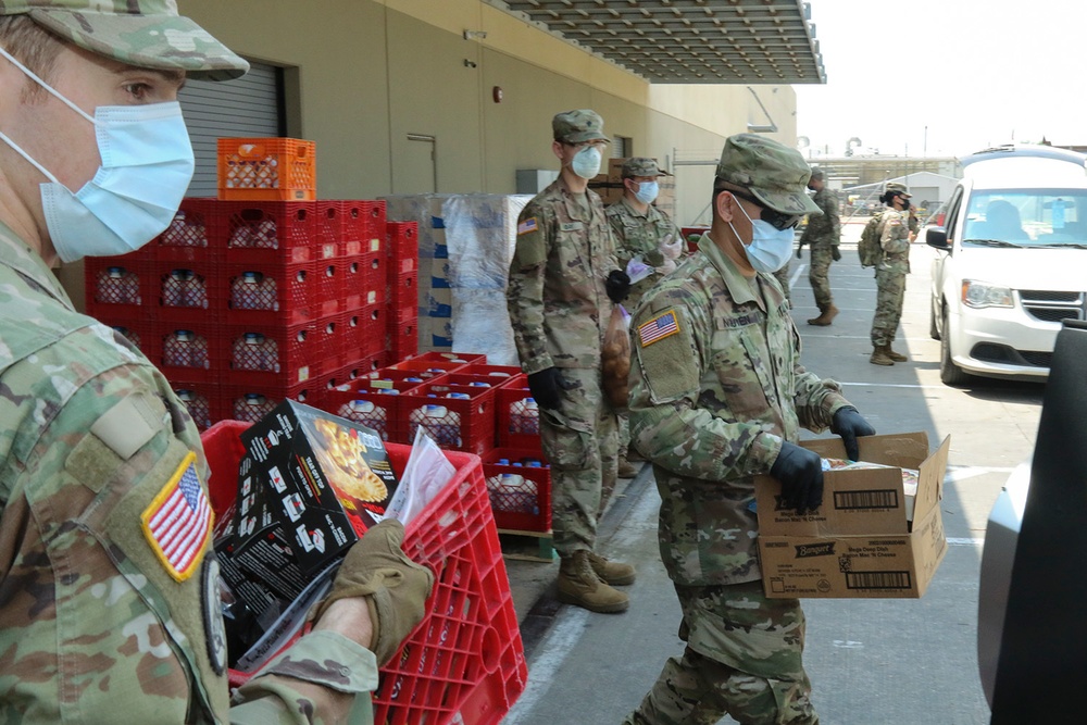 National Guardsmen support San Antonio Food Bank