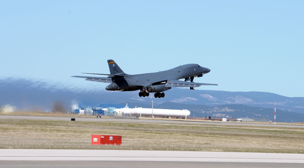 US, Japan bomber-fighter integration demonstrates dynamic force employment