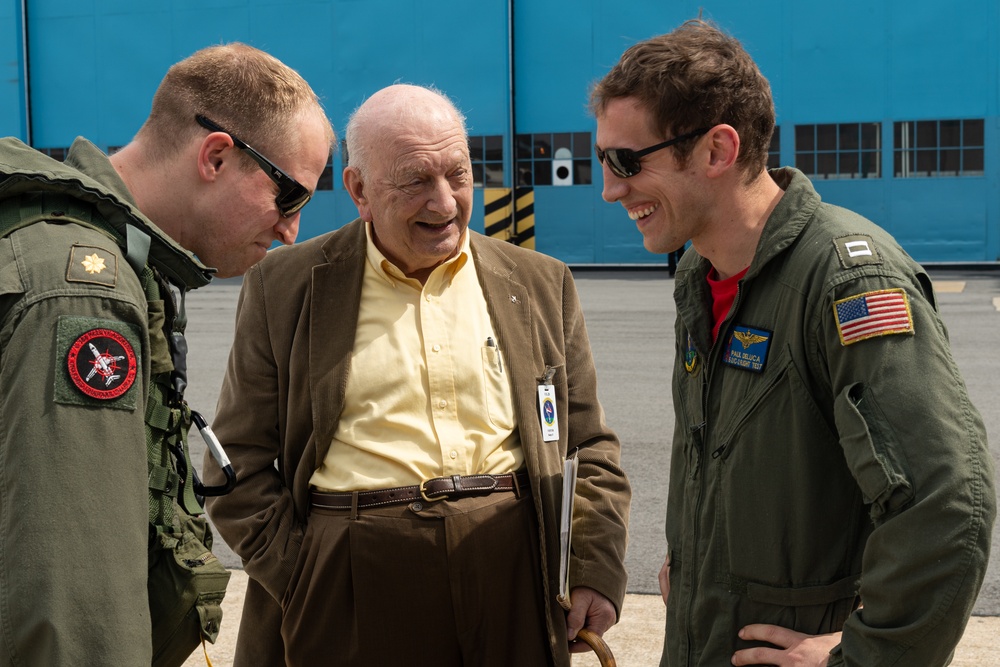 “Old Girl” takes a victory lap as VX-20 sunsets the C-2A Greyhound