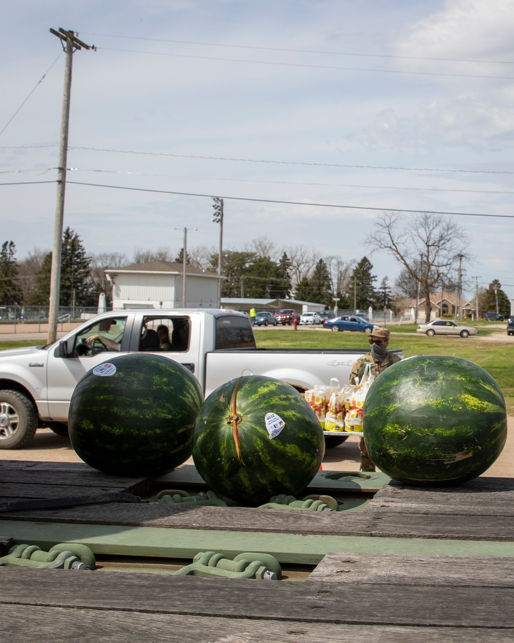 Nebraska Soldiers support food bank operations in David City