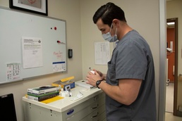 1st SFG (A) Green Beret Medical Sergeants assist Madigan Army Medical Center in fight against COVID-19