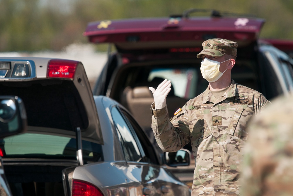 Delaware National Guard assists Food Bank of Delaware