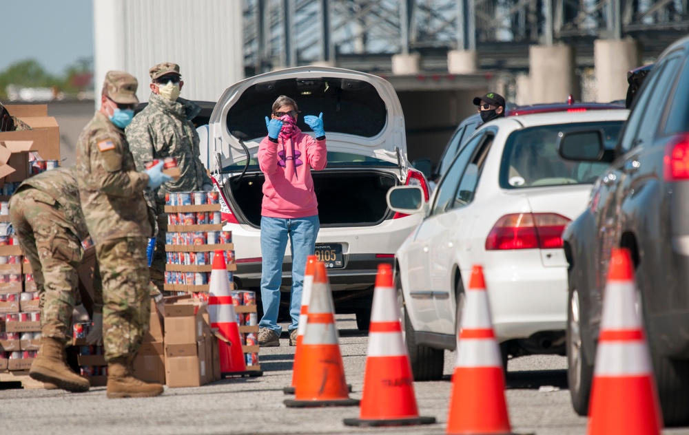Delaware National Guard assists Food Bank of Delaware