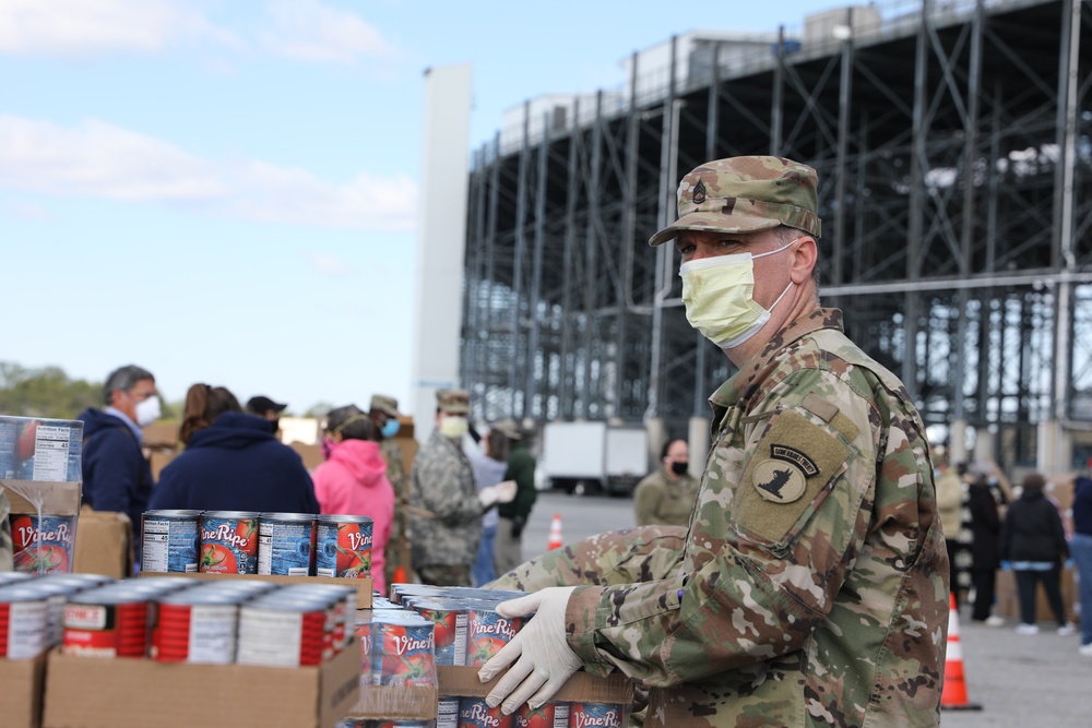 Delaware National Guard assists Food Bank of Delaware