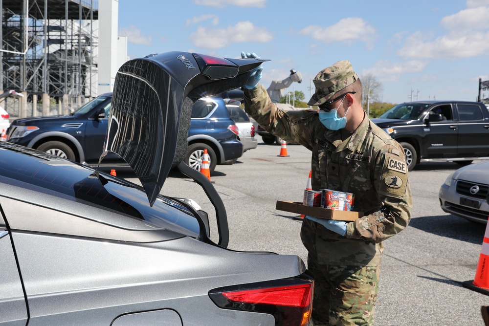 Delaware National Guard assists Food Bank of Delaware