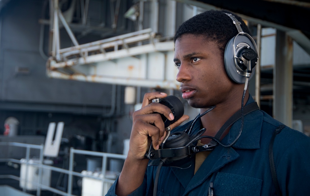 USS Harry S. Truman (CVN 75) transits the Atlantic Ocean