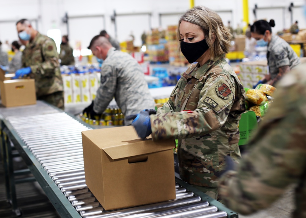 Washington National Guard members assist Food Lifeline in Seattle