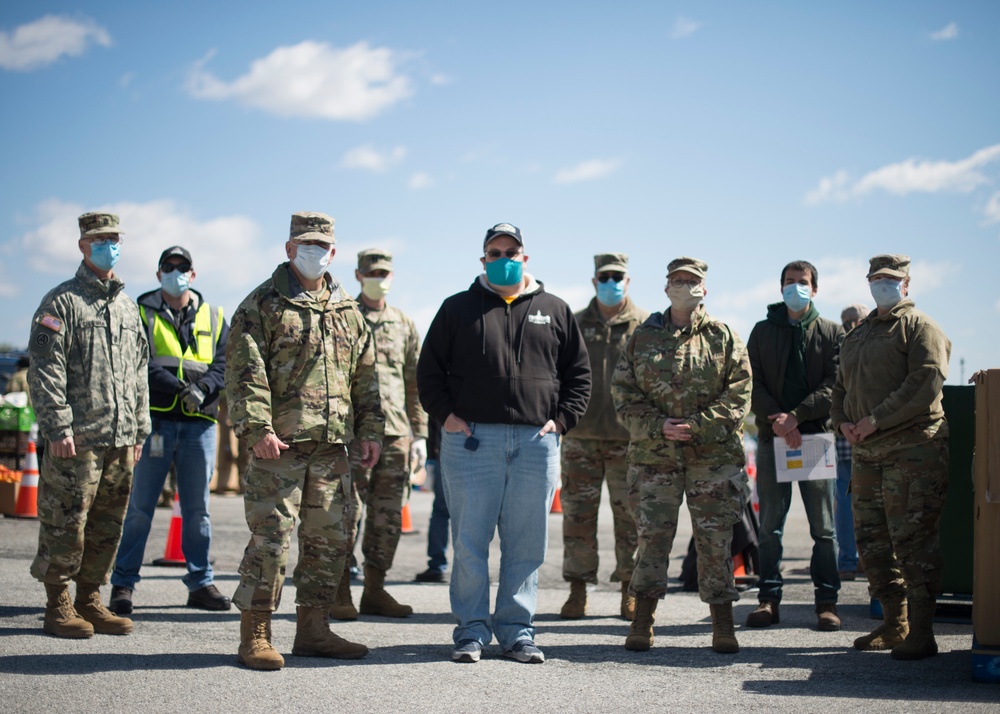 Delaware National Guard supports Food Bank of Delaware's food drive